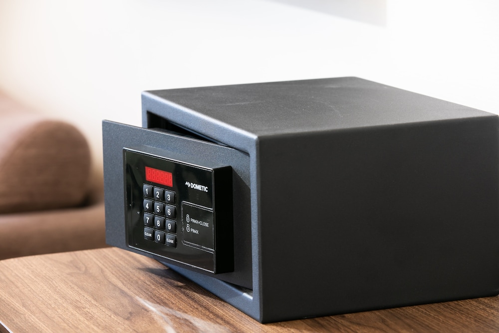 デラックス ツインルーム 客室の設備とサービス2 | ほとりのホテル Ban