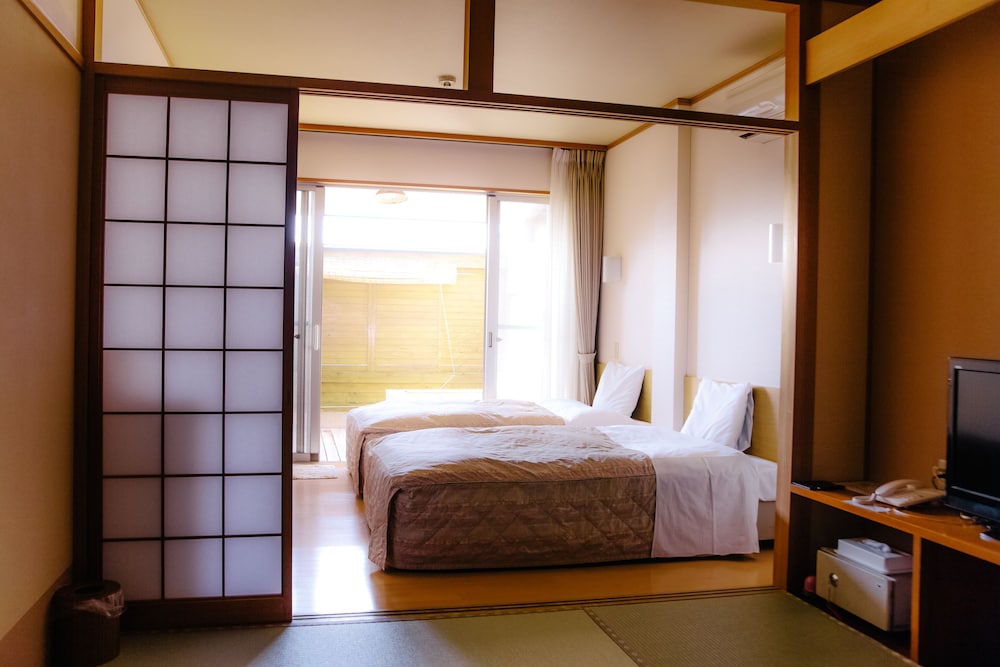 客室1 | ホテル天山閣 湯楽庵