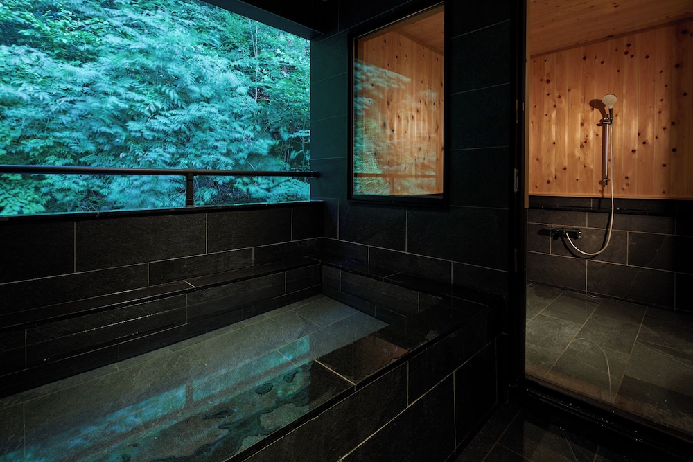 和洋クイーンツイン すき焼きディナー込 禁煙 バスルーム0 | センチュリオン箱根 別邸