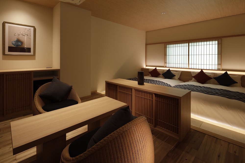 和洋クイーンツイン すき焼きディナー込 禁煙 客室1 | センチュリオン箱根 別邸