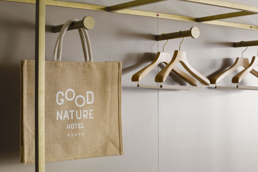 スーペリアツイン 禁煙 客室の設備とサービス1 | GOOD NATURE HOTEL KYOTO