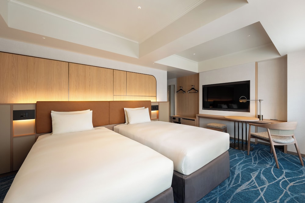 [2025リニューアル]クラブスーペリアツインルーム（1～2名） | 沖縄ハーバービューホテル