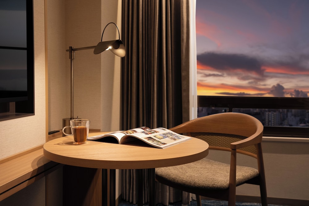 [2025リニューアル]クラブスーペリアキングルーム（1～2名） 部屋からの景観1 | 沖縄ハーバービューホテル