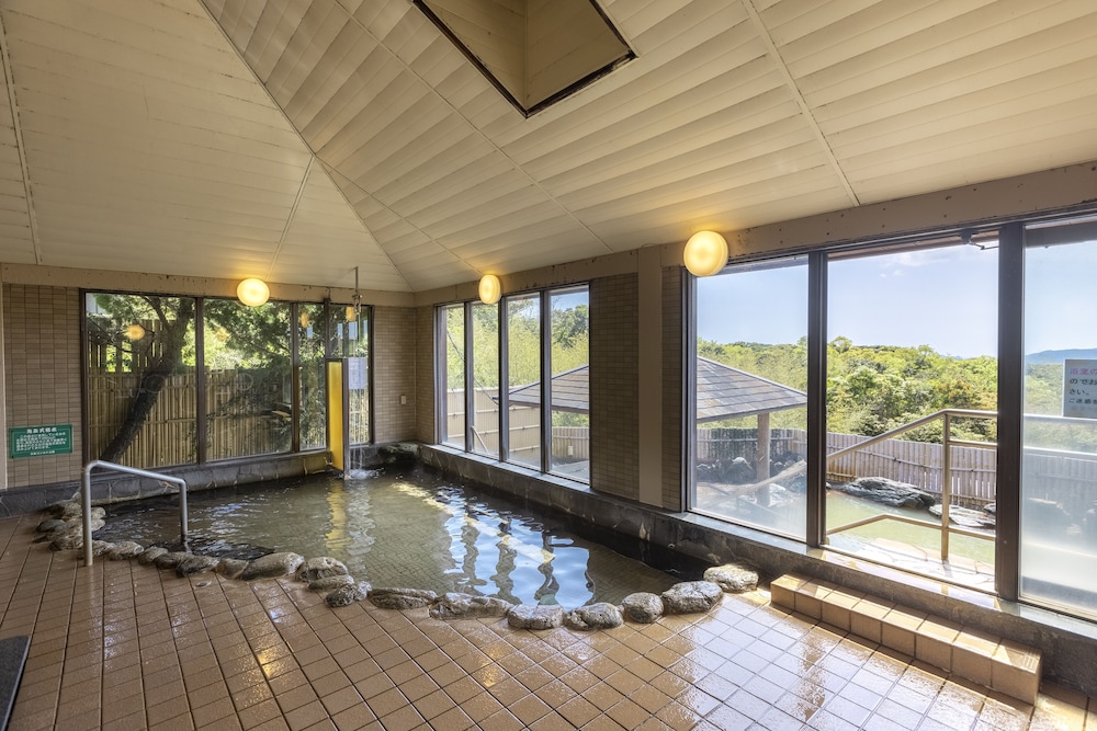 ビジネス ツインルーム 禁煙 共用バスルーム 共用バスルーム0 | 五島コンカナ王国ワイナリー & リゾート