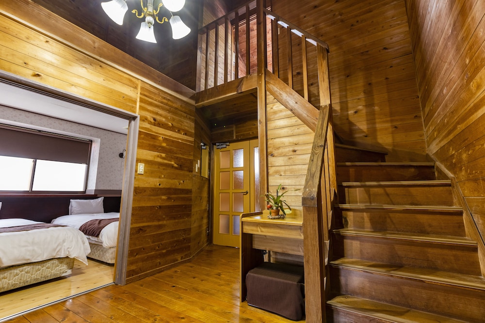 洋風コテージ禁煙 客室1 | 五島コンカナ王国ワイナリー & リゾート