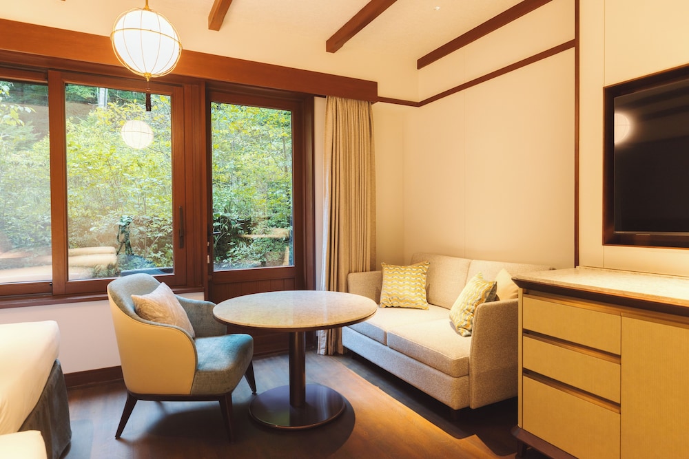 スタンダード ツインルーム 客室2 | 万平ホテル