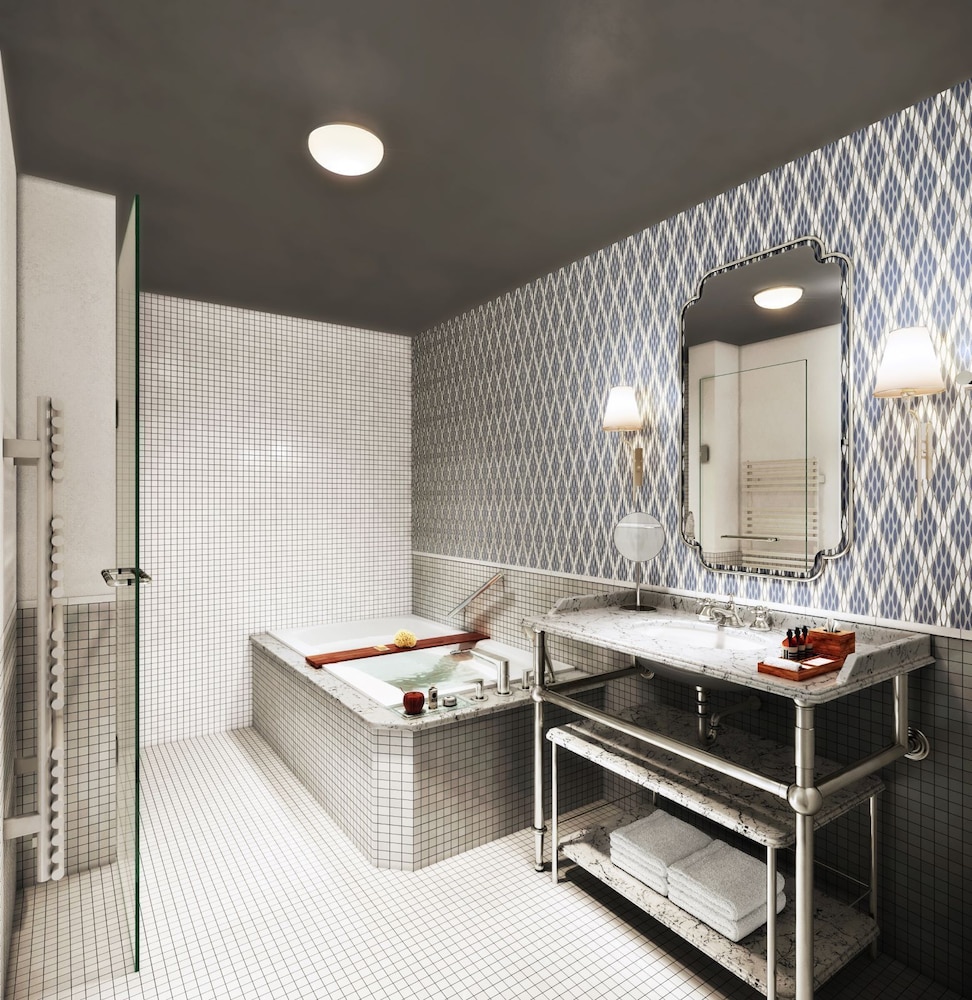 クラシック ツインルーム バスルーム0 | 万平ホテル