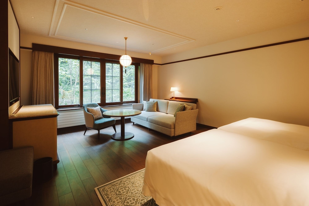 スタンダード ツインルーム 客室1 | 万平ホテル