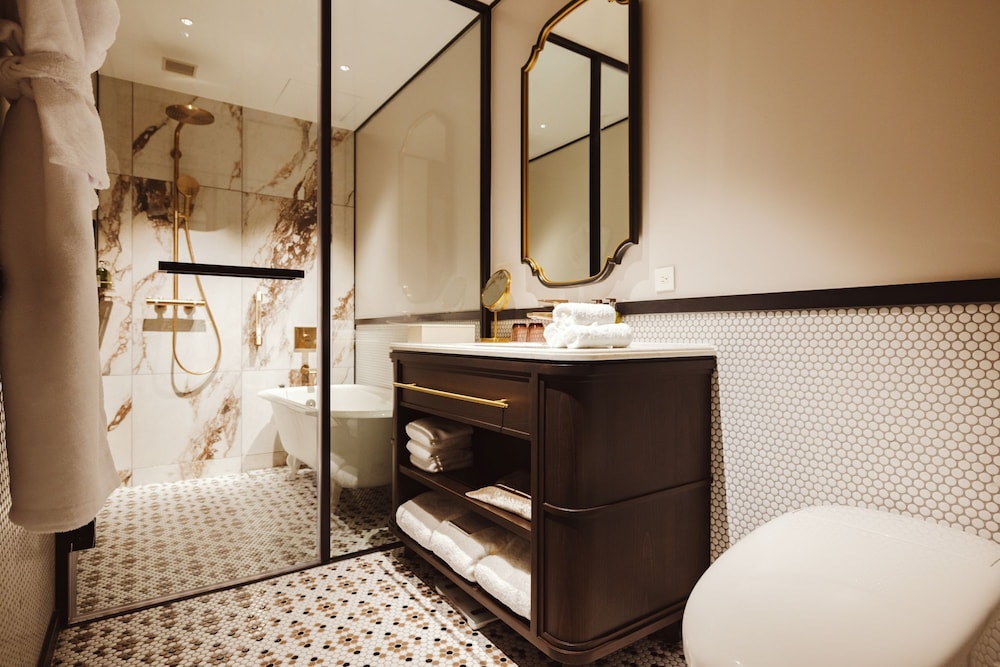 プレミア ツインルーム バスルーム0 | 万平ホテル