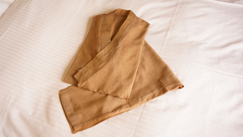 洋室ツインルーム　禁煙 客室の設備とサービス1 | ザ カトーホテル