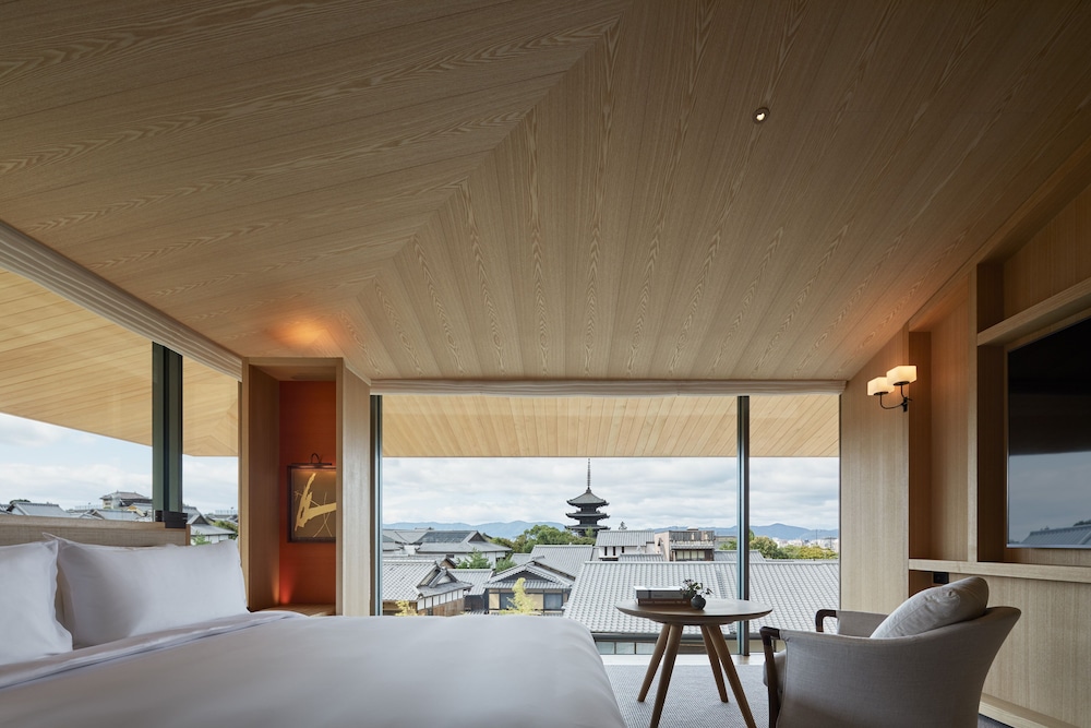 ハウス キングベッド 1 台 (Ninenzaka) 客室2 | パーク ハイアット 京都