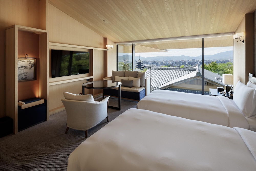 ルーム シングルベッド 2 台 (Pagoda View) 客室1 | パーク ハイアット 京都