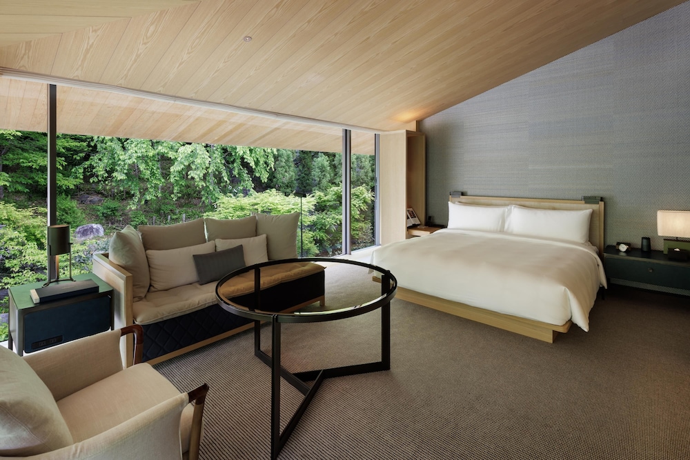 ルーム キングベッド 1 台 ガーデンビュー | パーク ハイアット 京都
