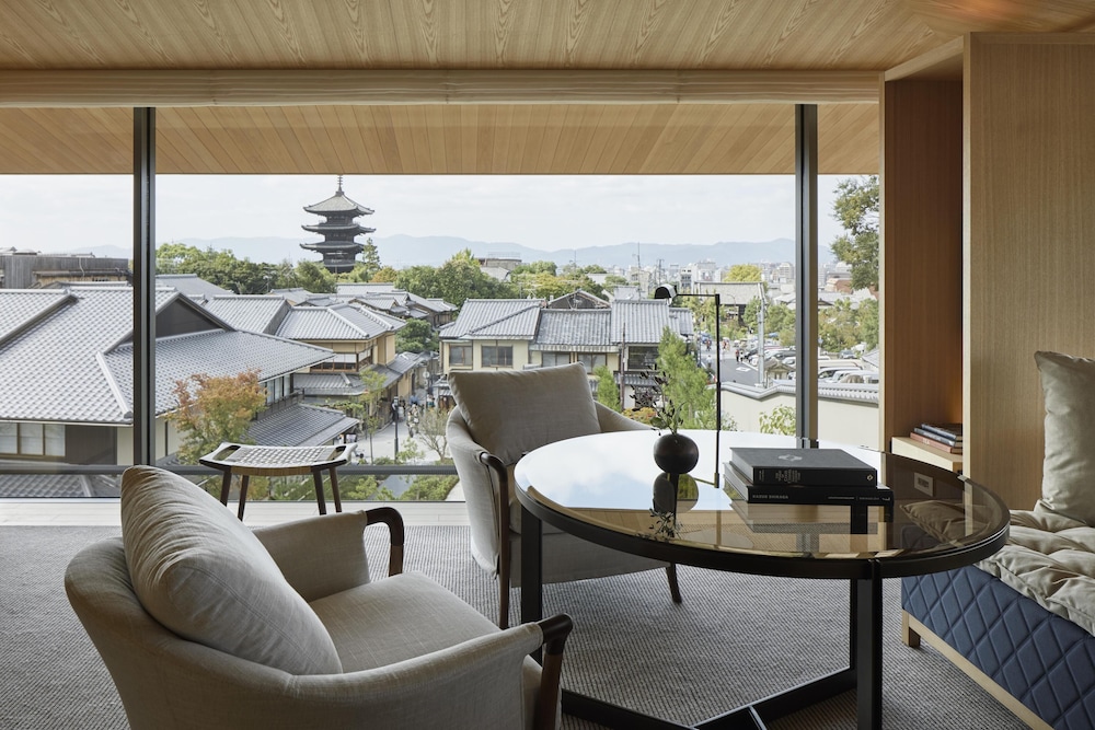 ハウス キングベッド 1 台 (Ninenzaka) | パーク ハイアット 京都