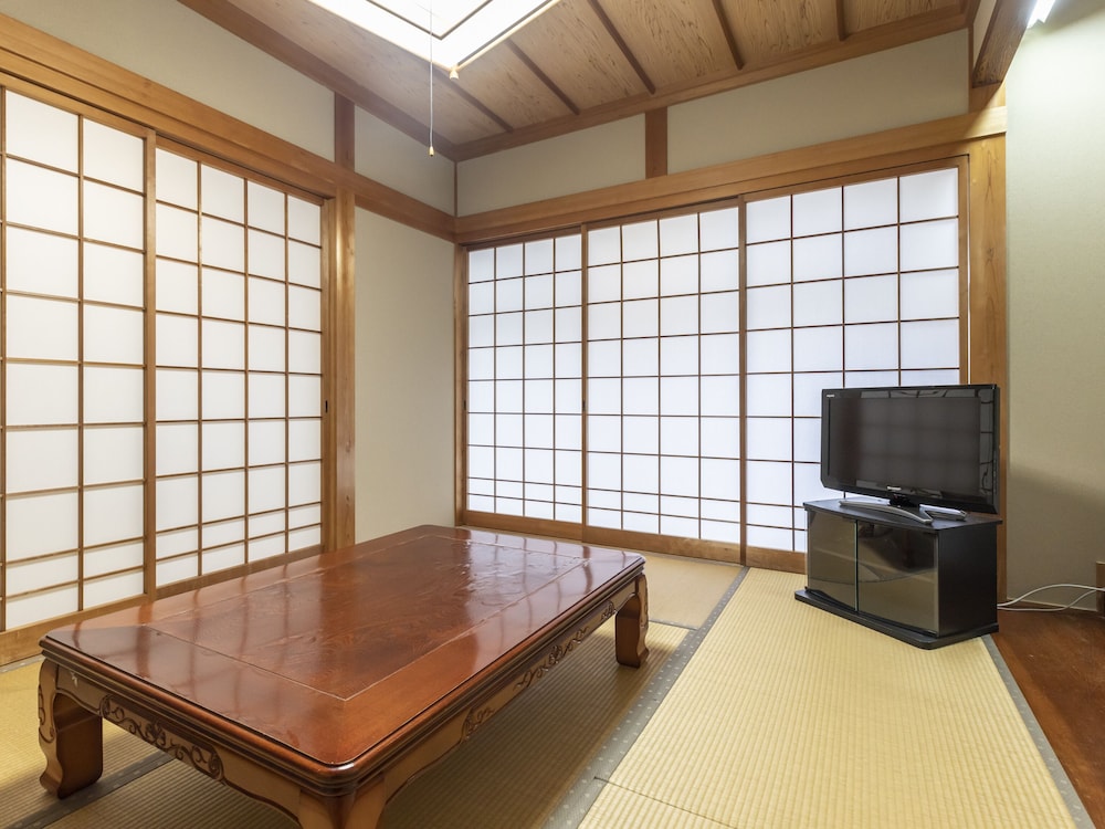 コンフォート 4 人部屋 客室11 | 国民宿舎あらふねリゾート