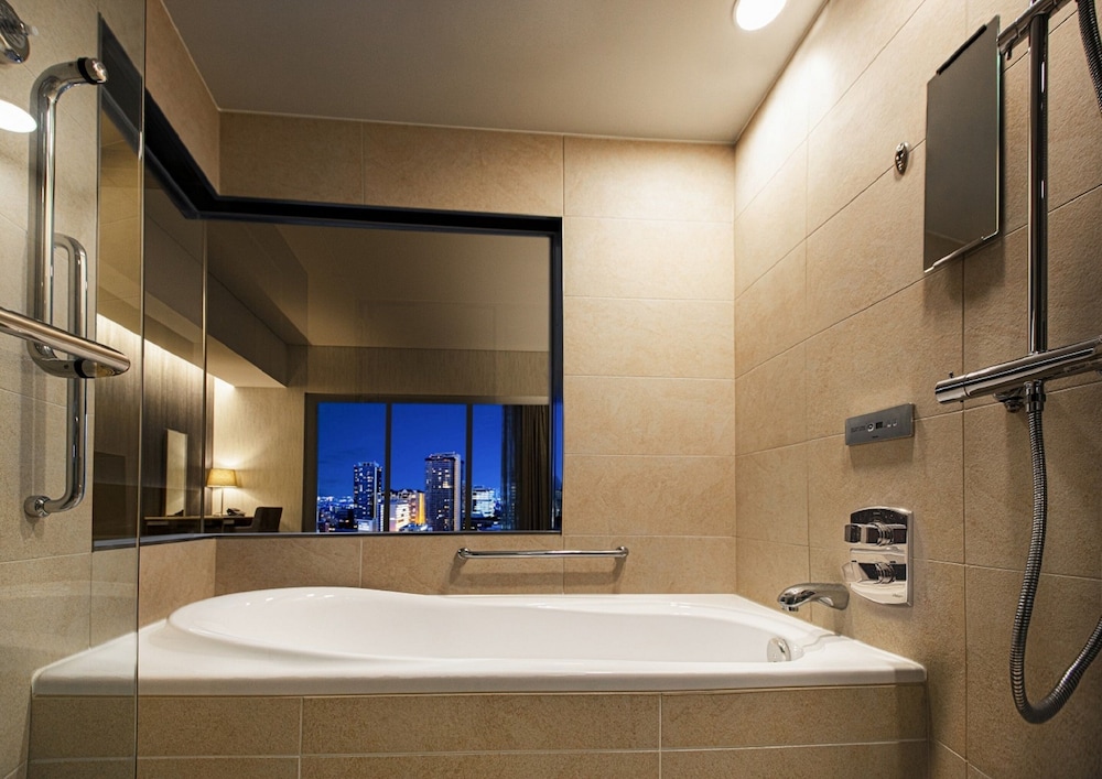 スタンダード クイーンルーム 禁煙 バスルーム0 | ホテルロイヤルクラシック大阪