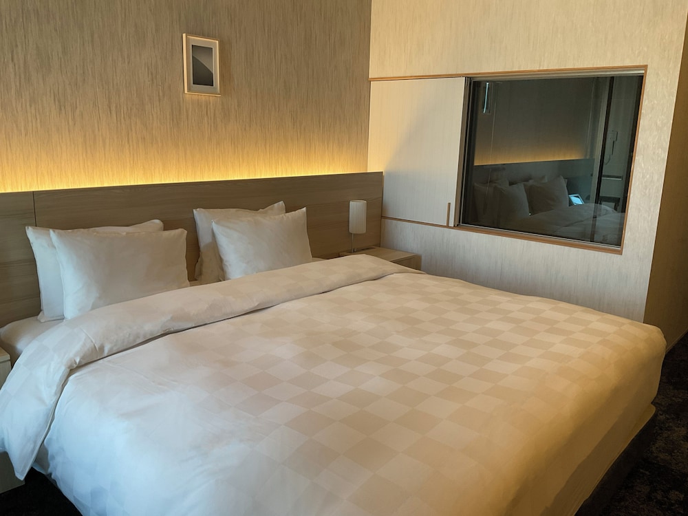 スタンダード クイーンルーム 禁煙 | ホテルロイヤルクラシック大阪