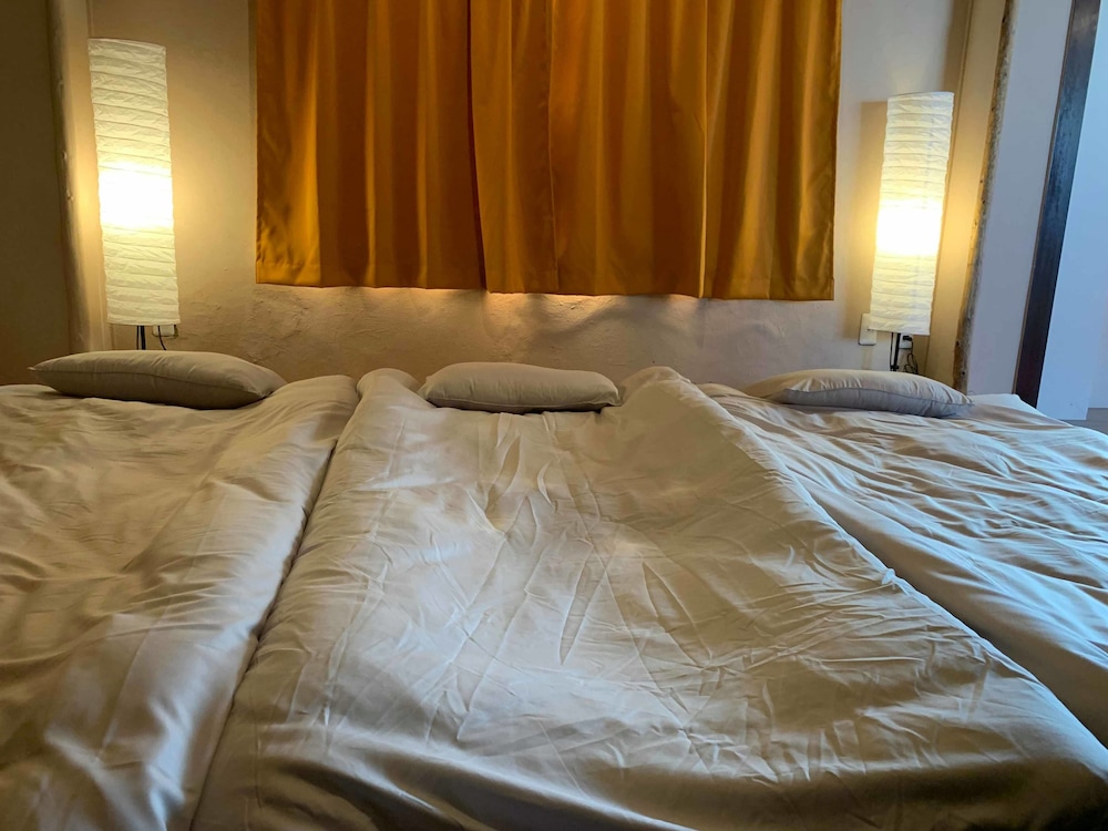 402 布団ルーム 客室2 | セブンスリー高松ゲストハウス