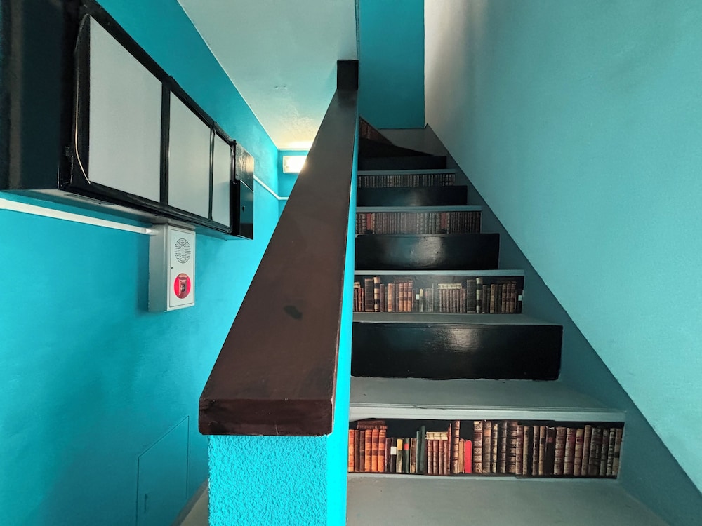 402 布団ルーム 部屋からの景観1 | セブンスリー高松ゲストハウス