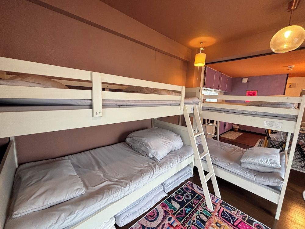 401 ベッドルーム 部屋からの景観0 | セブンスリー高松ゲストハウス