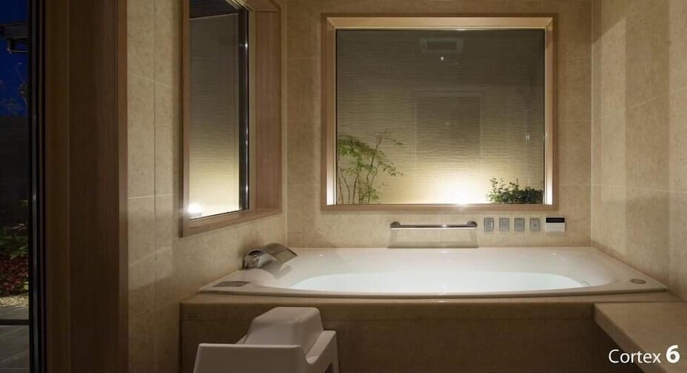 プレミアム ツインルーム 禁煙 バスルーム0 | 宮島 離れの宿 IBUKU