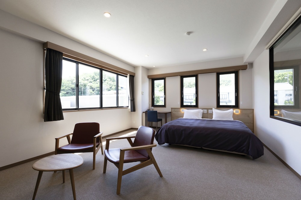 【源泉かけ流し温泉内湯】山側ダブルルーム（禁煙） 客室4 | 宮島 離れの宿 IBUKU