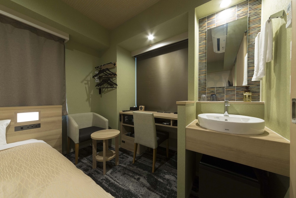 コーナーツインルーム 客室1 | 三交イン京都八条口