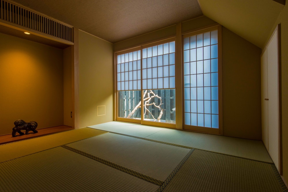 デラックス ファミリールーム (獅子) 客室1 | Hotel ZIZI Kyoto Gion