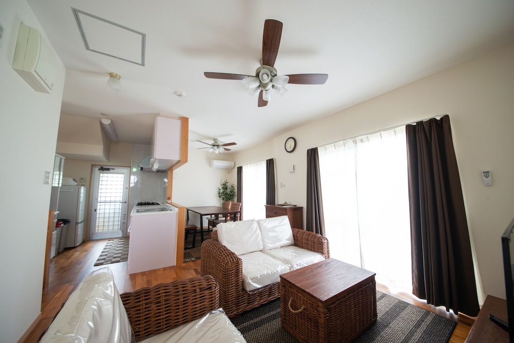 Pine House in ISHIGAKI リビングルーム0 | Pine House in ISHIGAKI