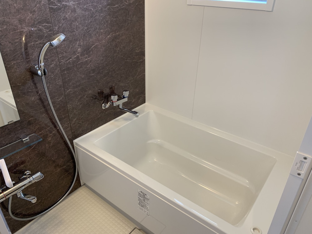 スタンダード ツインルーム バスルーム0 | Mr.KINJO in TOMIGUSUKU