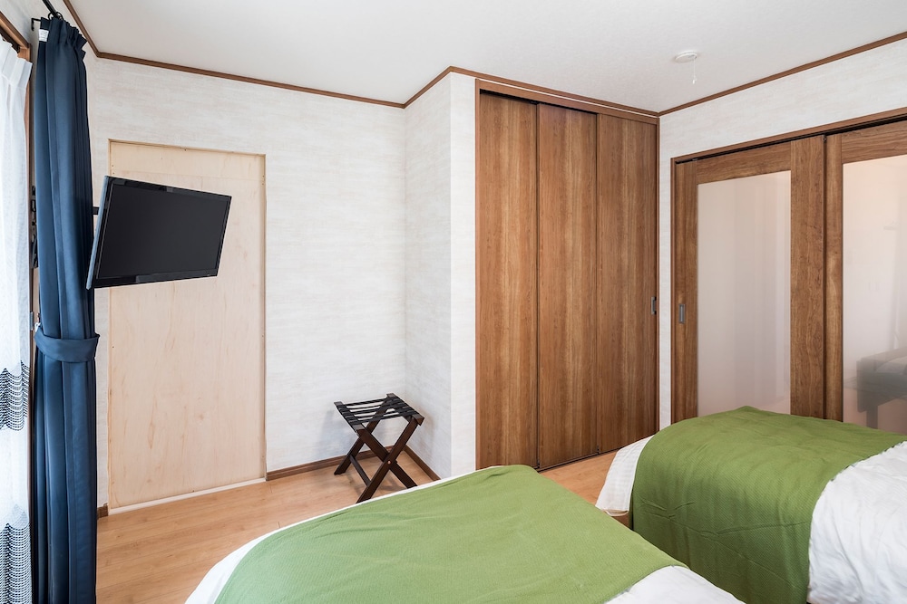 4人部屋 専用バスルーム付 客室4 | Kamakura Del Costa