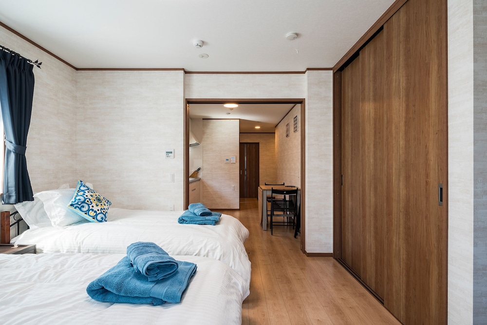 4人部屋 専用バスルーム付 客室2 | Kamakura Del Costa