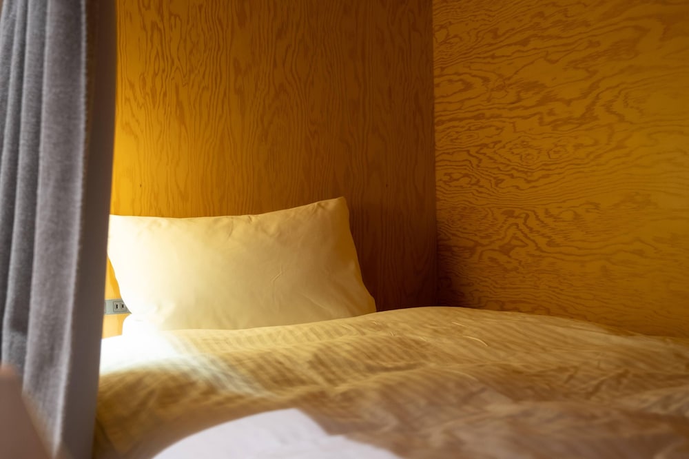 Moderate Bunk Group 客室1 | KIRO 広島 by THE SHARE HOTELS