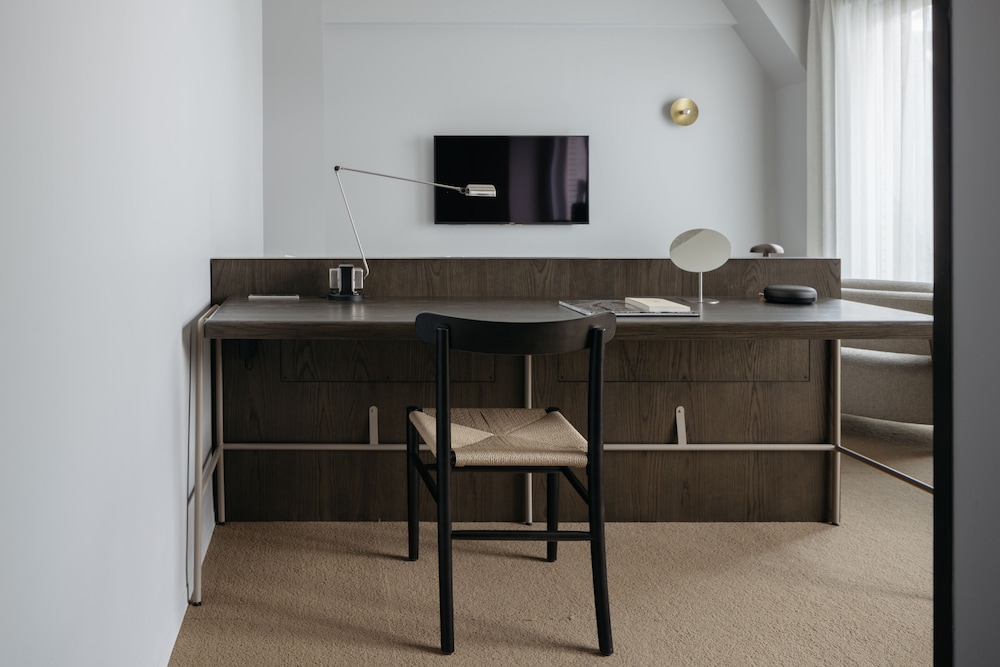 Moderate Queen 客室1 | KIRO 広島 by THE SHARE HOTELS