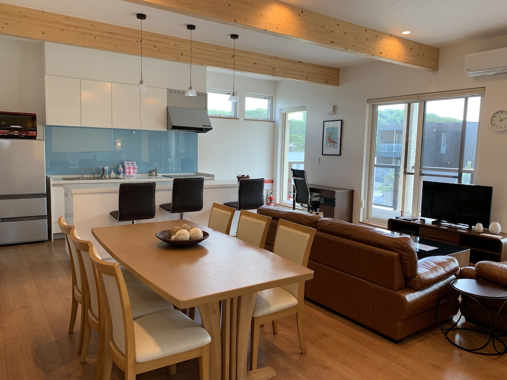 Diamond Dust Furano - ユニット 2F リビング エリア1 | ダイアモンドダスト ダスト フラノ