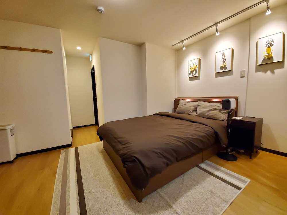 コンフォート ダブルルーム 客室1 | Sakuranomiya Hotel-Self Service