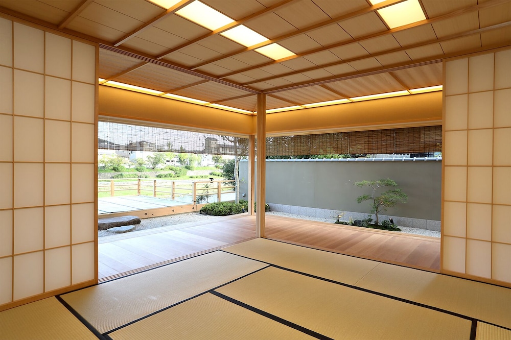 一棟貸し 客室2 | 丸 和泉屋町