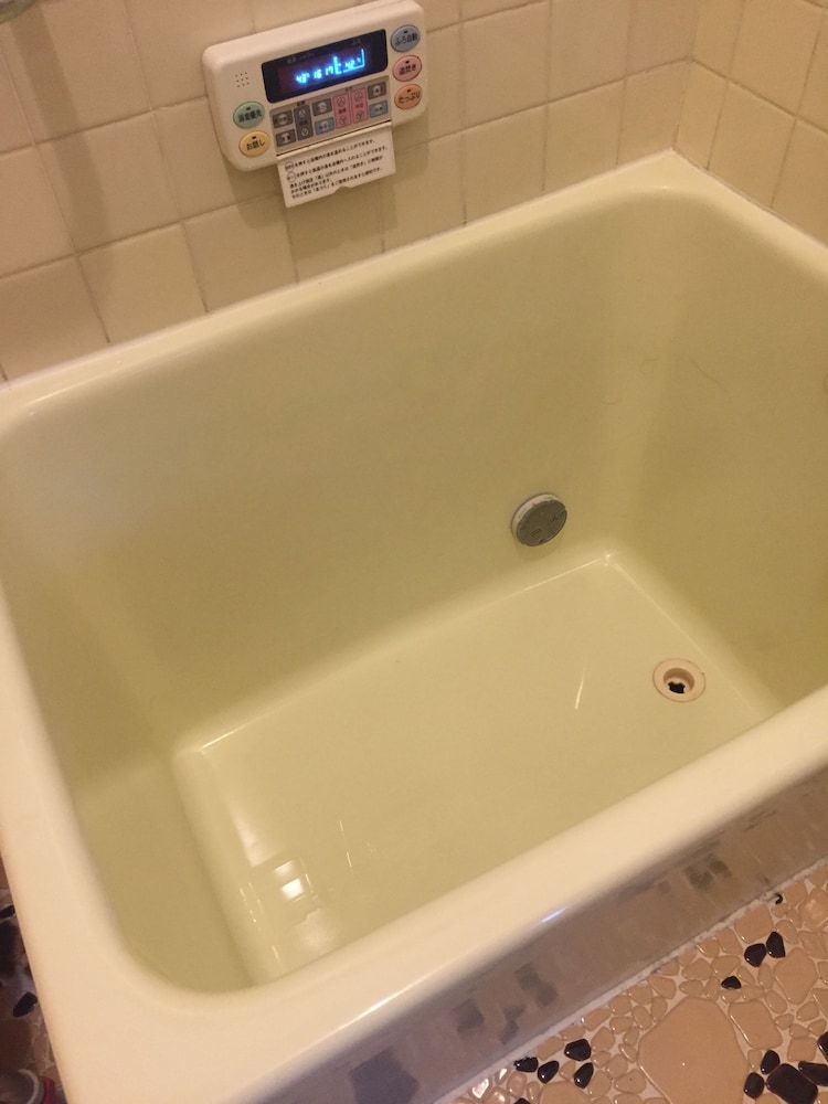 和室4人部屋 深めの浴槽0 | ゲストハウスダイショーオシロアソビ