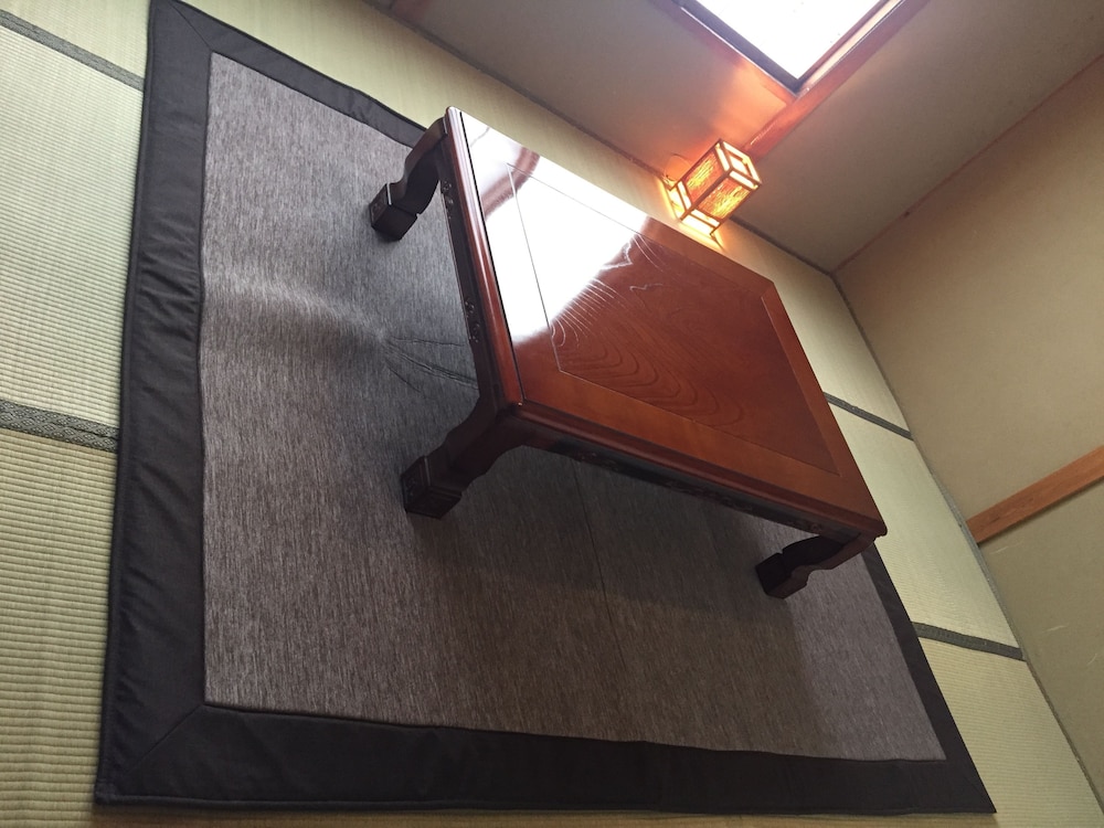 和室4人部屋 リビングルーム2 | ゲストハウスダイショーオシロアソビ