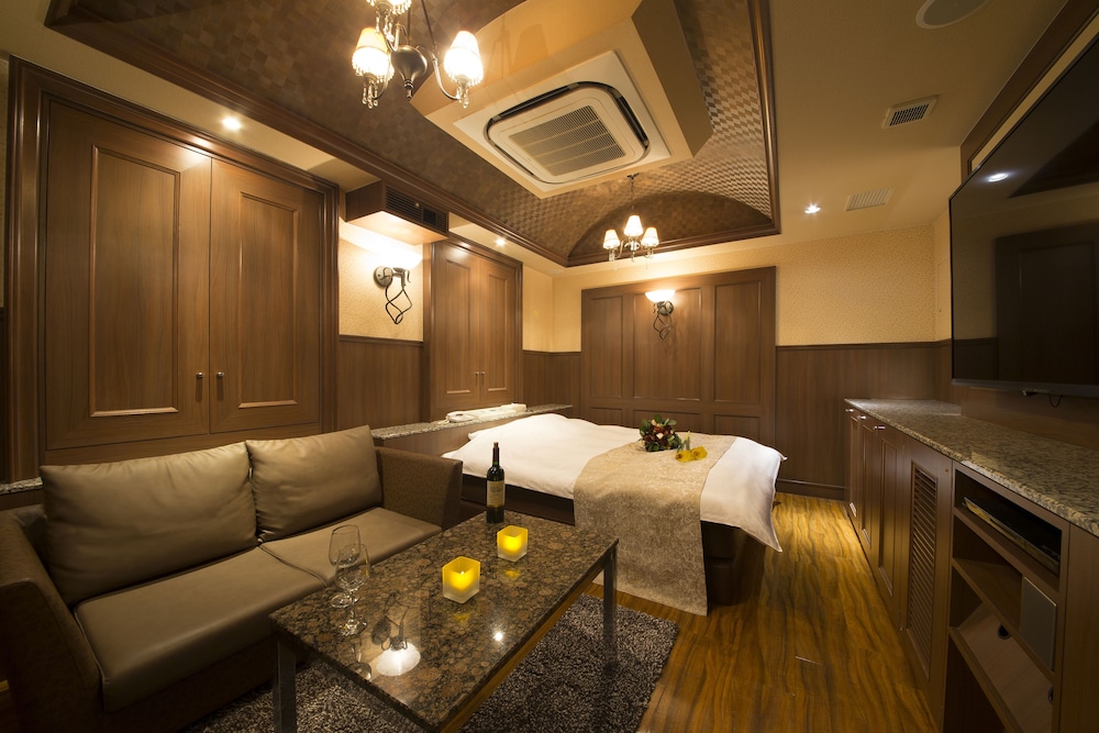 エコノミー ダブルルーム 客室1 | ラッキー サン