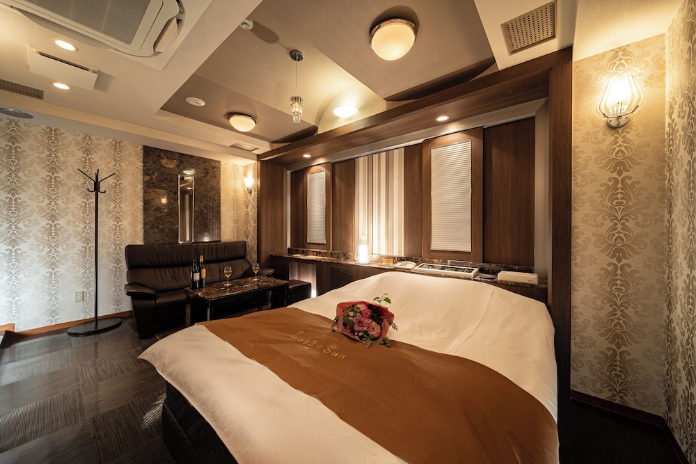 エコノミー ダブルルーム 客室1 | ラッキー サン