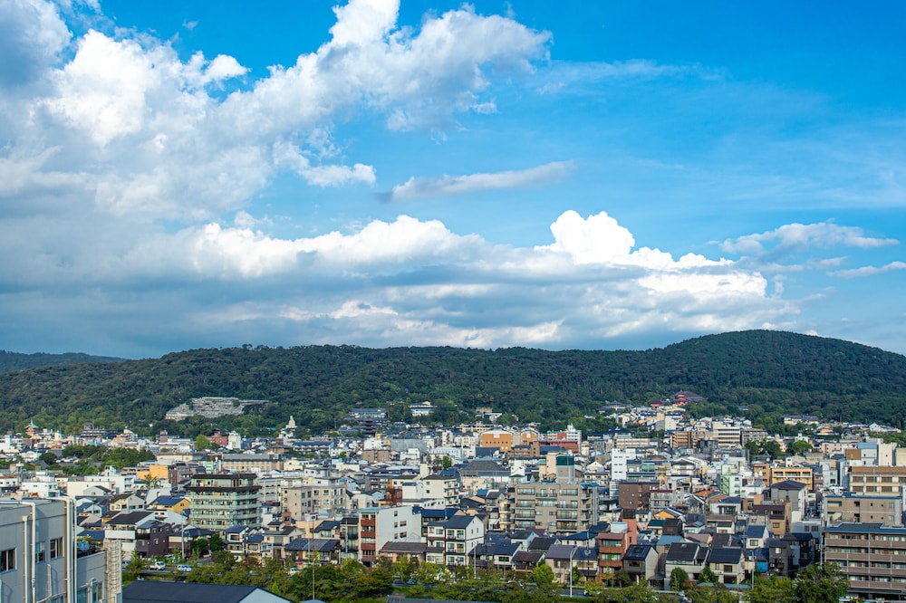 モデレート ツインルーム シングルベッド 2 台 シティ ビュー0 | ホテル アマネク 京都河原町五条
