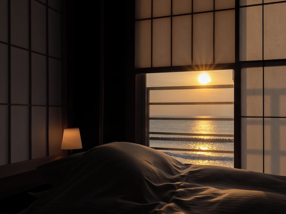 和ベッド客室 (朝食を含む料金プランを予約された場合、3歳以下のお子様には提供されません) 禁煙 客室3 | 海遊亭