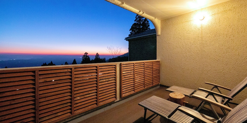 デラックスヴィラ露天風呂付 パラディー テラス / パティオ0 | 天からの贈り物 Villa Montpetre