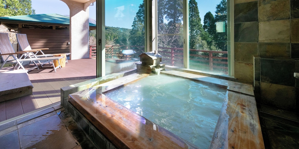 デラックスヴィラ露天風呂付 ティエラ バスルーム2 | 天からの贈り物 Villa Montpetre