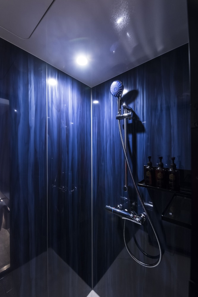 スラッシュ ダブルルーム バスルーム0 | スラッシュ川崎