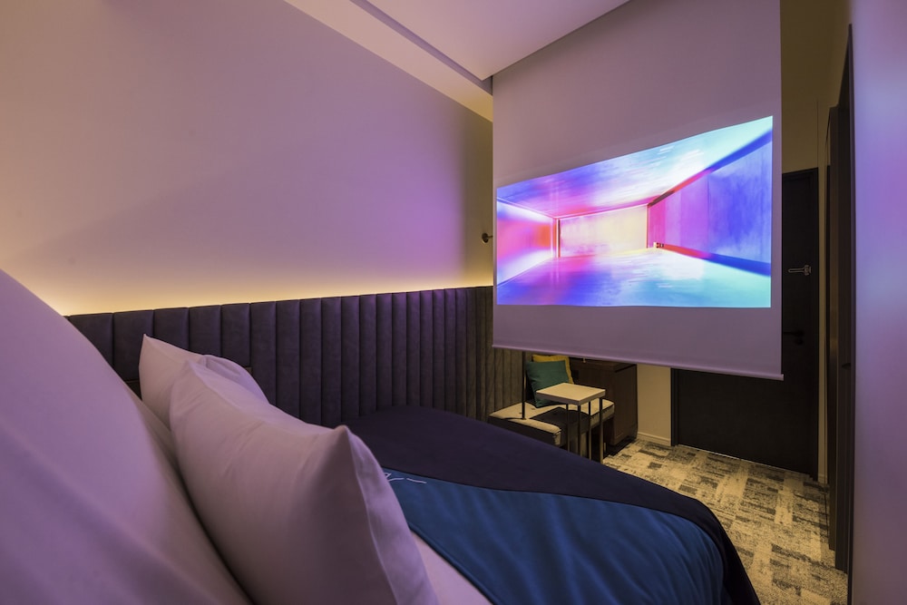 スラッシュ スモールダブルルーム 客室1 | スラッシュ川崎