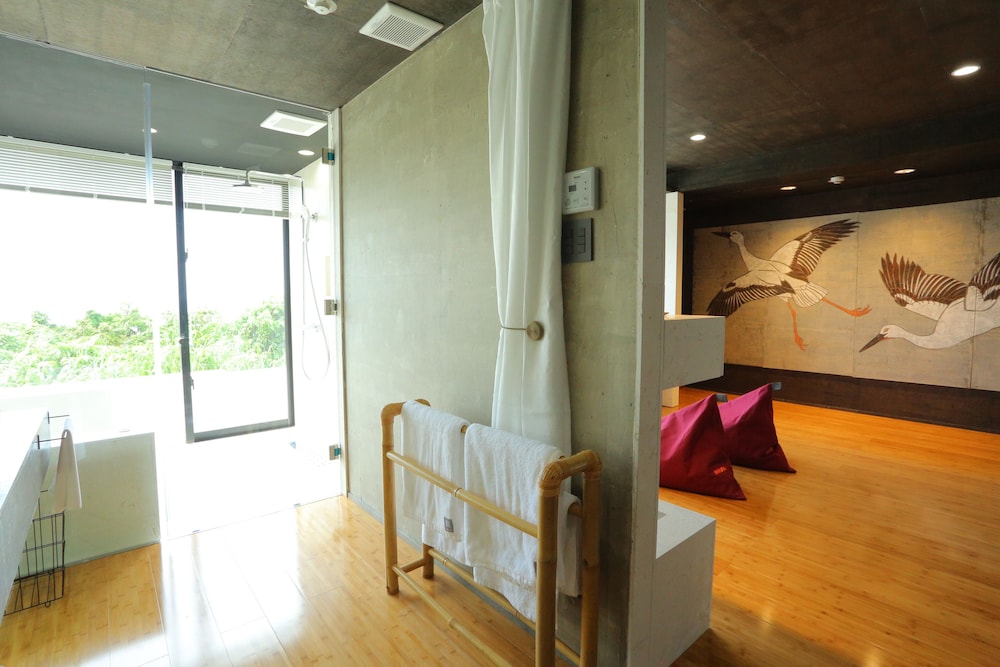 [鸛巣 KOUNOSU] プライベートプール付き絶景ヴィラ バスルーム1 | MUKAKA VILLA 鸛巣