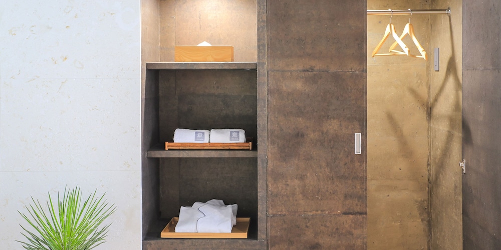 [鸛巣 KOUNOSU] プライベートプール付き絶景ヴィラ 客室8 | MUKAKA VILLA 鸛巣