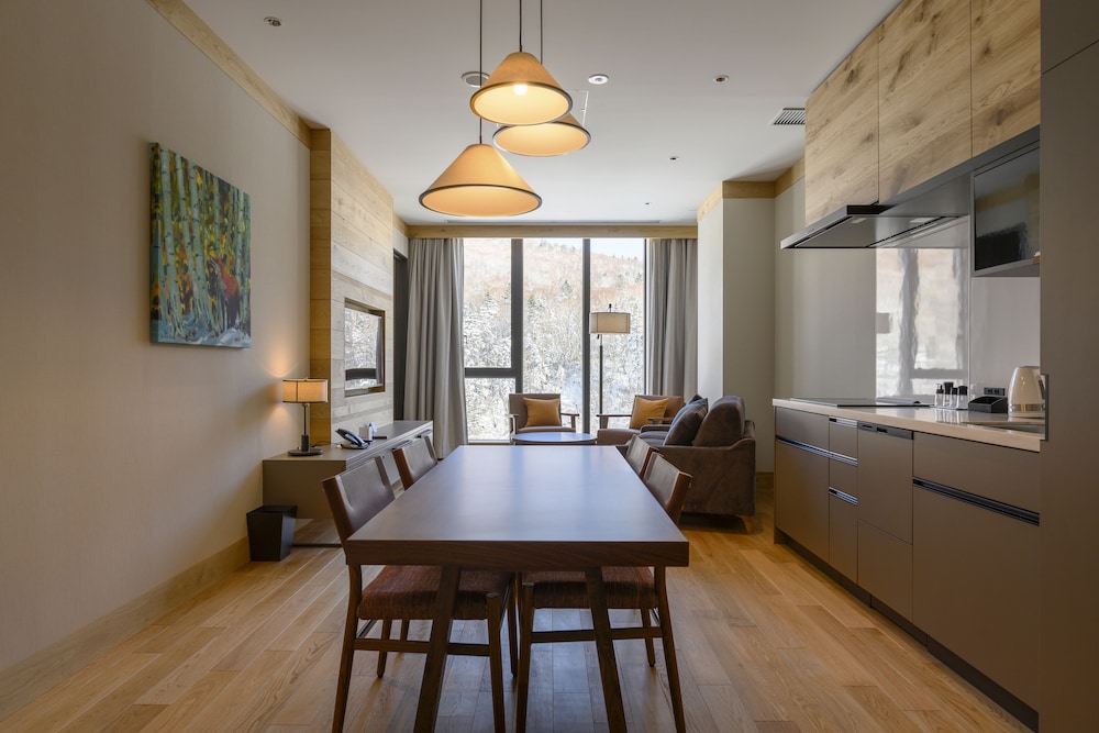 スイート 2 ベッドルーム 客室4 | Yu Kiroro